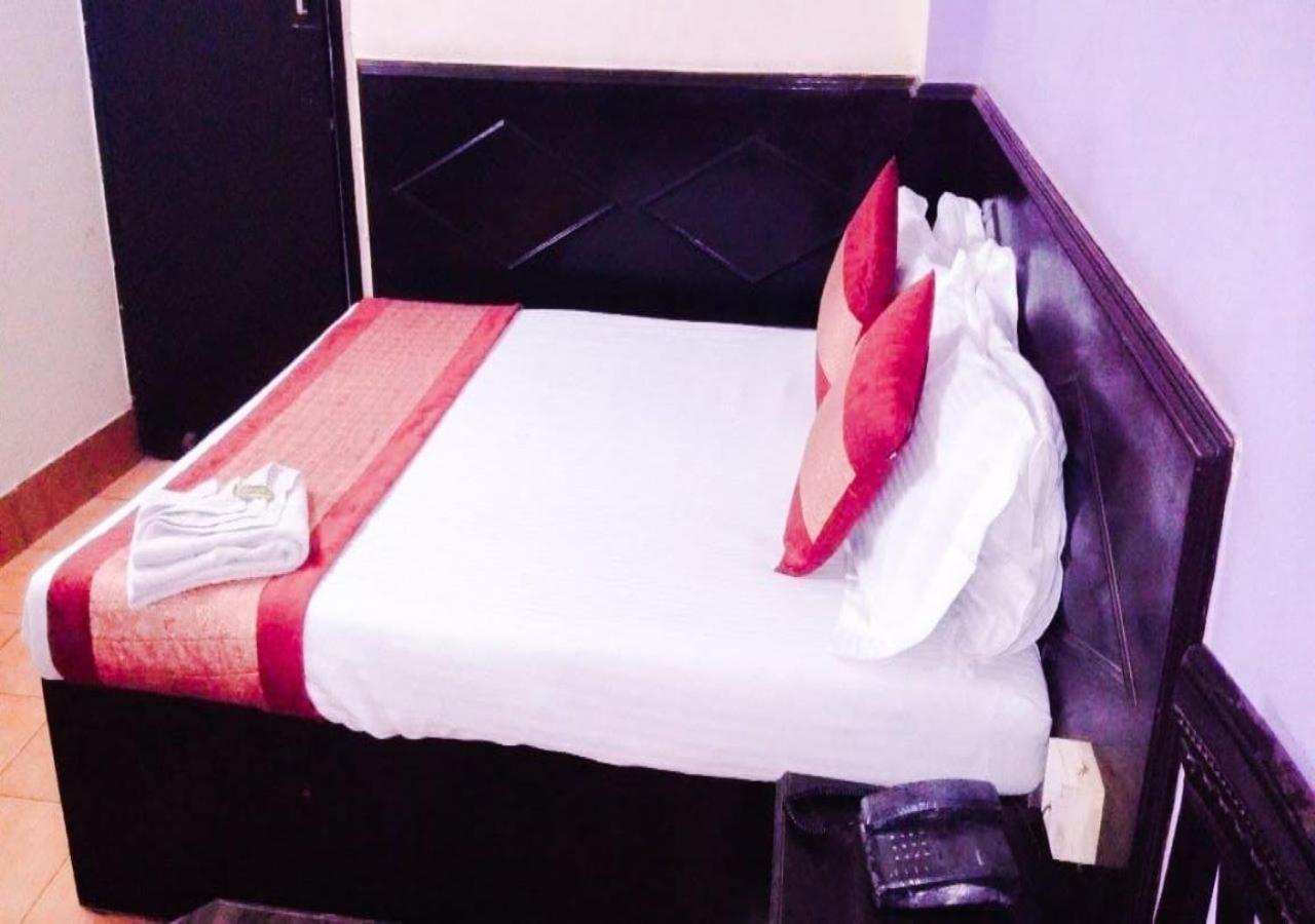 Hotel International Neelam Near New Delhi Railway Station 뉴델리 외부 사진