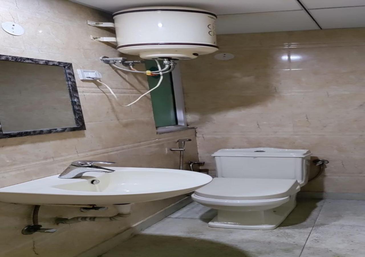 Hotel International Neelam Near New Delhi Railway Station 뉴델리 외부 사진